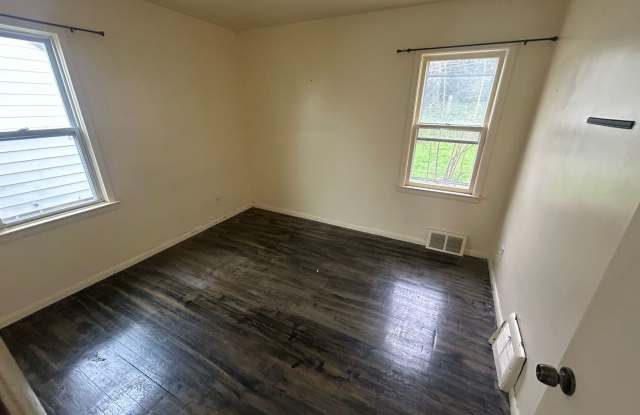 3 BED 1 BATH SINGLE FAMILY HOME IN GARFIELD HEIGHTS! Gallery 4