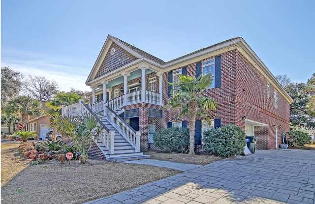 4 Bedroom 3.5 Bath House in St. Thomas Point - Daniel Island - 237 Ashmont Drive, Berkeley County, SC 29492