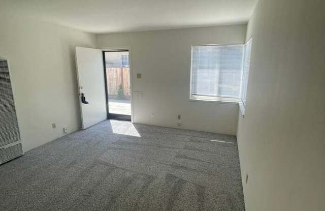 1588 Oriole Avenue Gallery 2