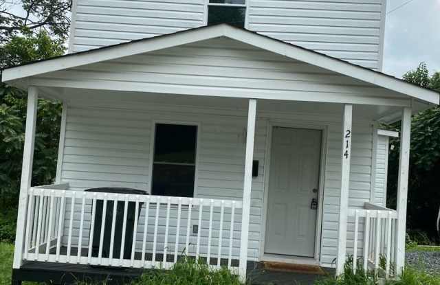 2BR, 1BA SFH - Downtown Lynchburg photos photos 2BR, 1BA SFH - Downtown Lynchburg photos photos