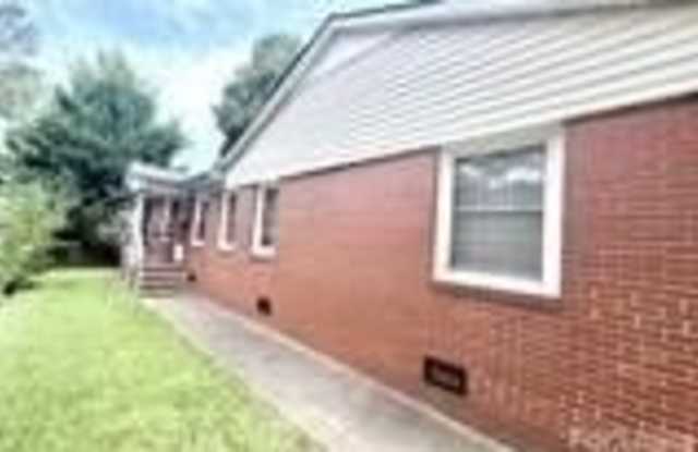 1615 Bancroft Street Gallery 2