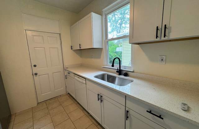 3 bed 1 bath - newly updated, central air, laundry. photos photos
