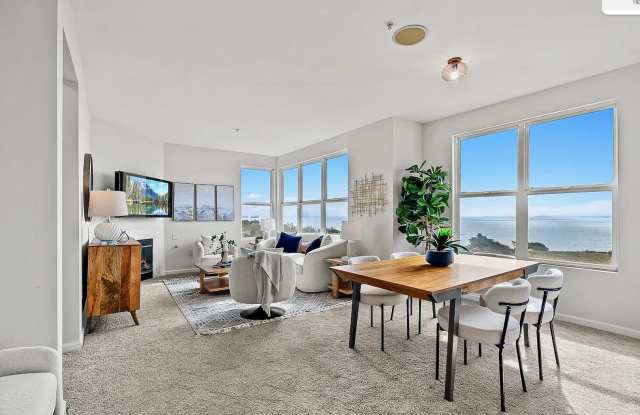 BEAUTIFUL WATER VIEW 3BD/2BA CONDO AVAILABLE WITH MOVE-IN SPECIAL OF $500 OFF FIRST MONTH'S RENT!!! - 101 Crescent Way, San Francisco, CA 94134