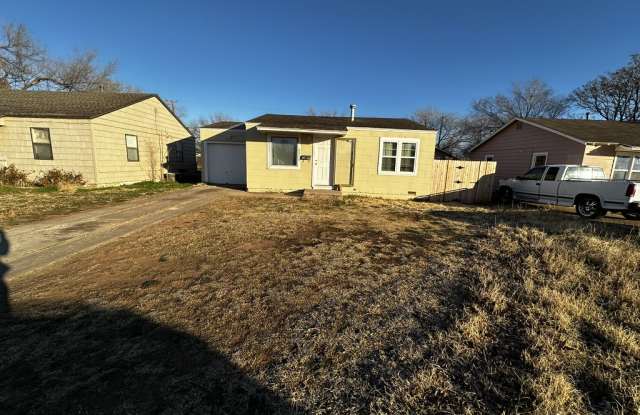 2610 39th St - 2610 39th Street, Lubbock, TX 79413