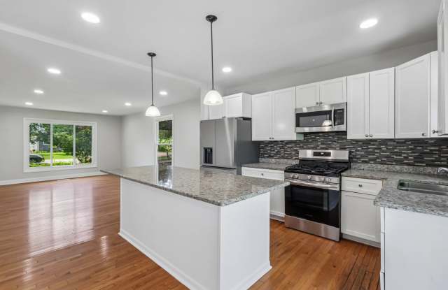 521 Woodlyn Dr Gallery 2