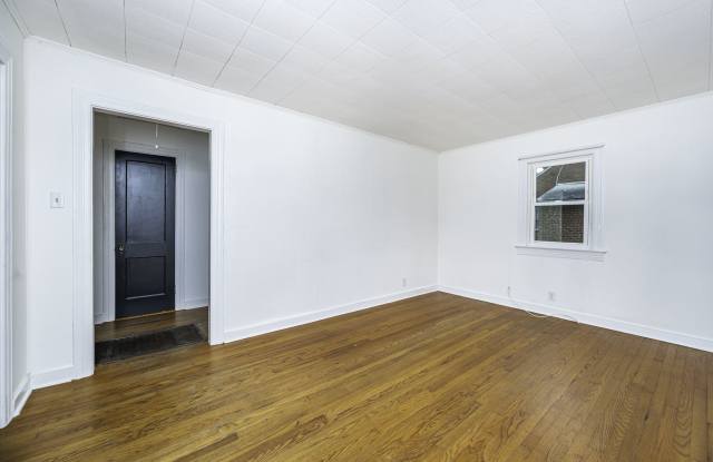 132 South 11th Avenue Gallery 4