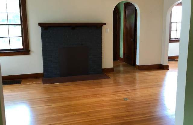 1321 E Hunter Avenue Gallery 4