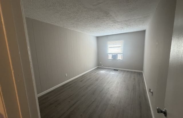6011 Vine Street - 1 Gallery 2