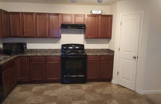 1320 Forsythia Way Gallery 4
