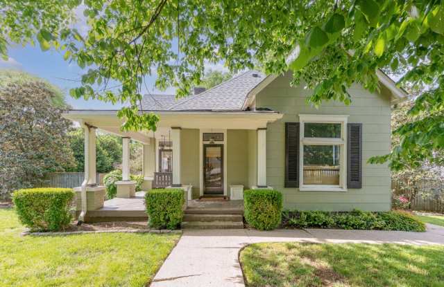 Sylvan Park Craftsman! Gallery 1