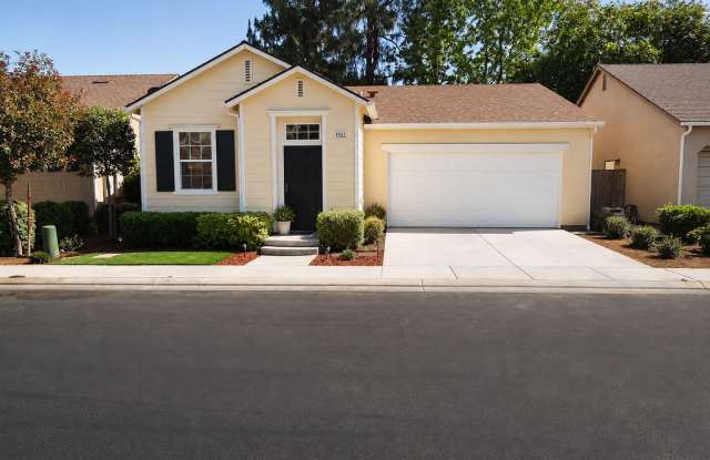 Modern Comfort in a Gated Community photos photos Modern Comfort in a Gated Community photos photos