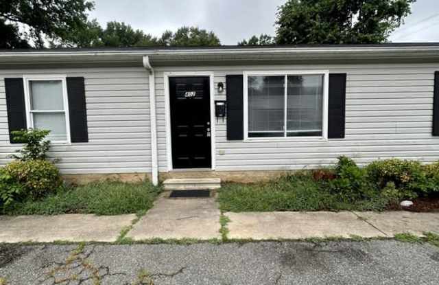 402 Needle Court - 402 Needle Court, Kannapolis, NC 28081