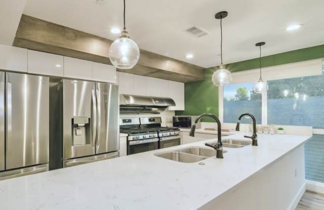 1455 W 36th Street - Co-Living Gallery 2