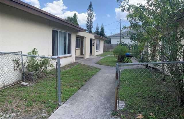 2760 NW 58th Ter photos photos
