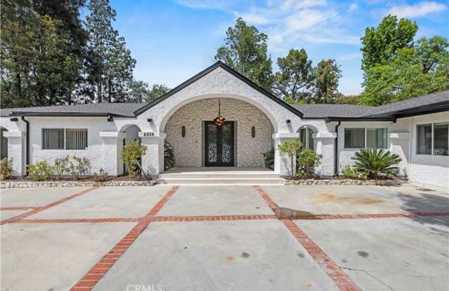 4250 Louise Avenue photos photos
