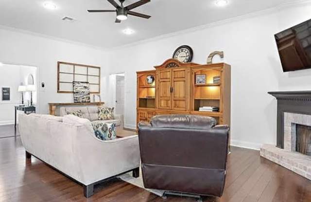 2159 Rue Pickney photos photos