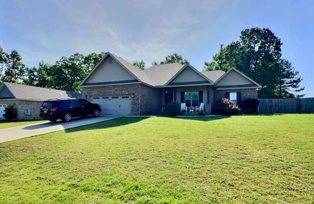 Pine Level - 4 Bed, 2 Bath, Indoor & Outdoor Fireplaces! photos photos