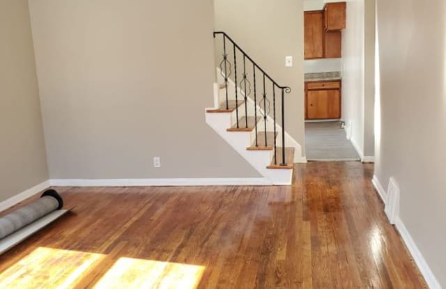 4306 E 162nd St - 4306 East 162nd Street, Cleveland, OH 44128