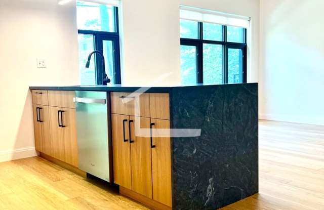 2 Bed 2 Bath in West Campus Gallery 1