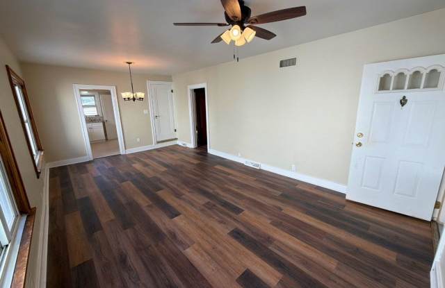 Beautifully Renovated 3 Bedroom Home in Marland Heights, Weirton! Gallery 4