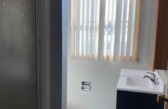 Beautiful, Spacious 3 bed Condo - 366 8th Street Southeast, Dickinson, ND 58601