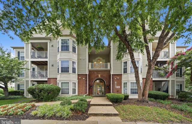 18805 SPARKLING WATER Drive Gallery 1