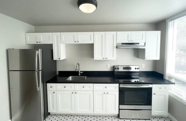 Clairemont Apartments Gallery 4