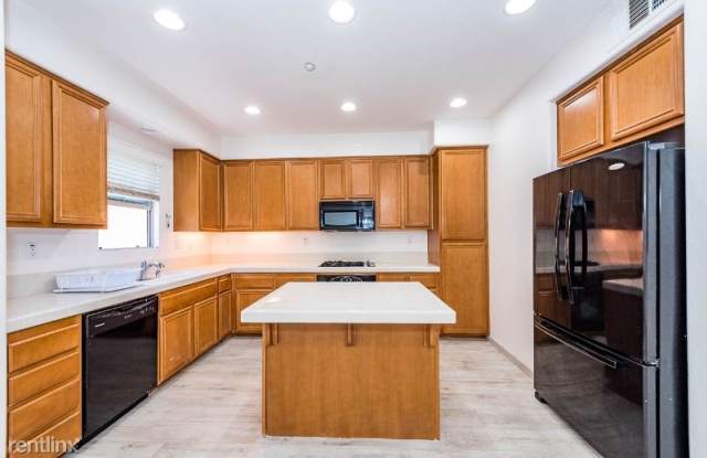 283 Marquette Ave - 283 Marquette Avenue, San Marcos, CA 92078