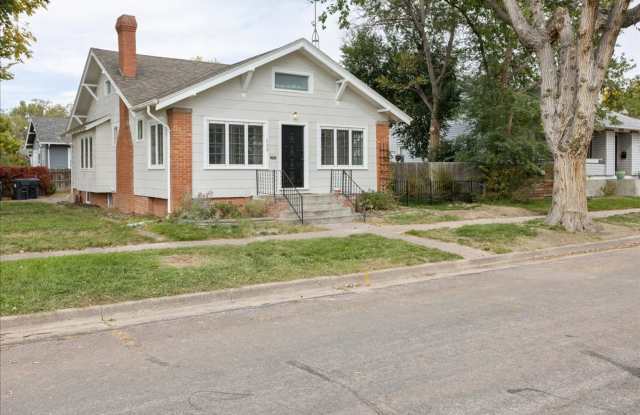 3 BEDROOM, PLUS 1 BONUS ROOM, 2 BATHROOM SINGLE FAMILY HOME CLOSE TO DOWNTOWN CHEYENNE photos photos 3 BEDROOM, PLUS 1 BONUS ROOM, 2 BATHROOM SINGLE FAMILY HOME CLOSE TO DOWNTOWN CHEYENNE photos photos