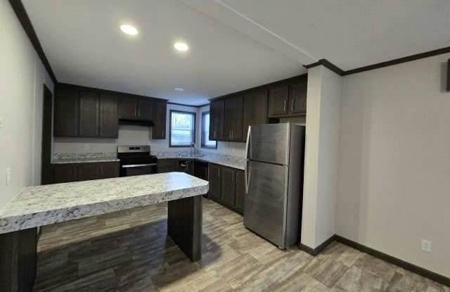 105 Skyline Drive - 105 Skyline Drive, Vadnais Heights, MN 55127
