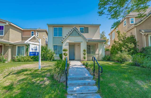 Fully Furnished House - Short Term Lease - Month to Month - Most utilities Included - 27505 North Weeping Willow Drive, Santa Clarita, CA 91354