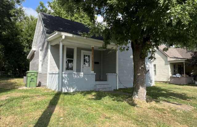 2 Bed | 1 Bath | Spacious Backyard photos photos