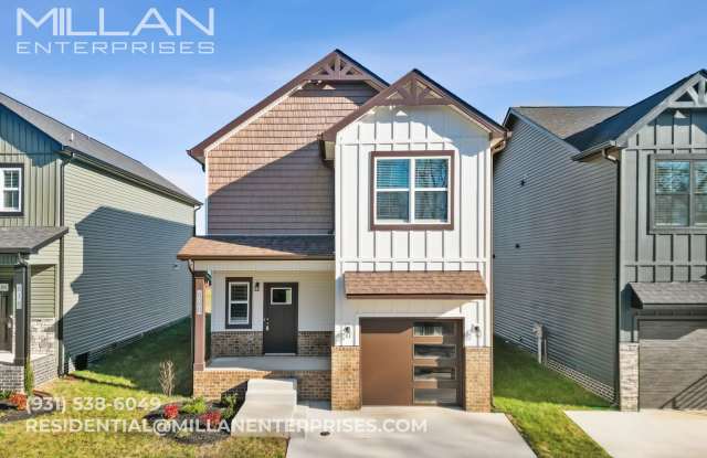 Contemporary 3-Bedroom Beauty with Walk-In Closet and Tile Shower Retreat photos photos