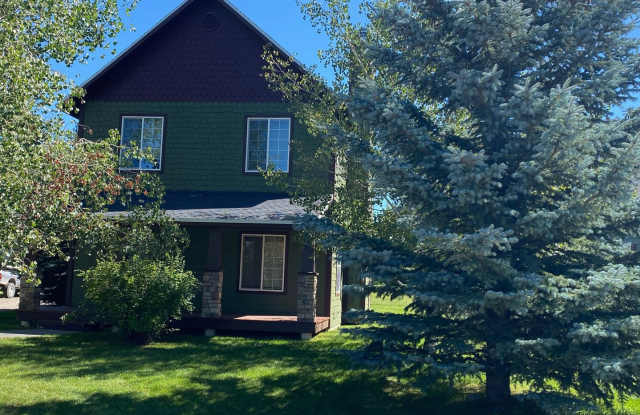 1 Bedroom 1 Bath Detached Garage Apartment in Driggs - 823 Eagles Rest Drive, Driggs, ID 83422