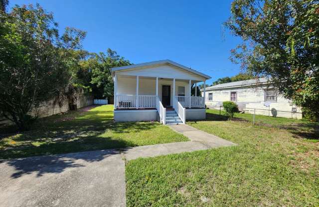 811 N D St Pensacola, FL 32501. MOVE IN SPECIAL: HALF OFF first full month of rent!!! photos photos