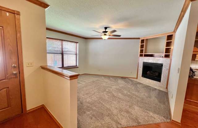 NW Norman 4-3-2 Executive Lease Home! photos photos NW Norman 4-3-2 Executive Lease Home! photos photos