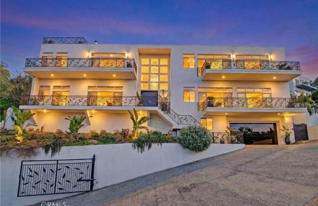 3952 Oakfield Drive photos photos