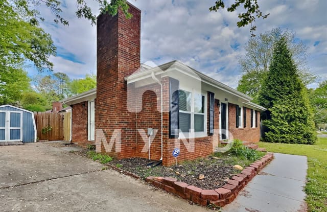 8123 Country Oaks Rd - 8123 Country Oaks Road, Charlotte, NC 28227