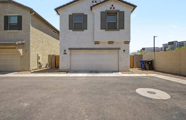 Amazing 3 bed, 2.5 bathroom home in Mesa! Gallery 1