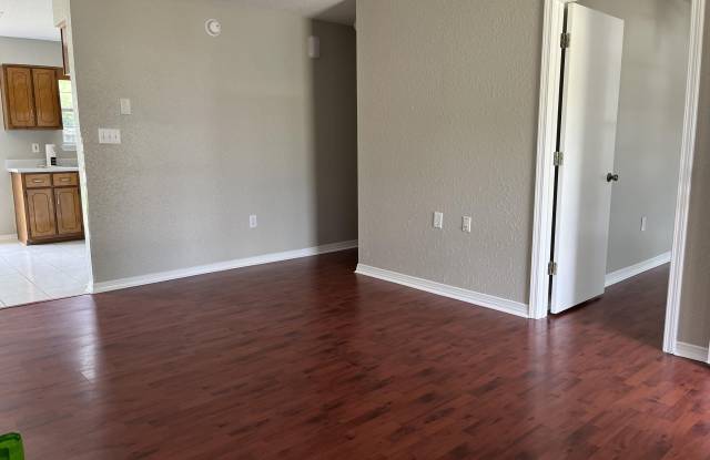 114 Oak Terrace Drive Gallery 4