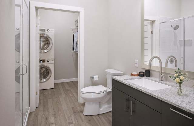 Link Apartments® Lake Park Gallery 3