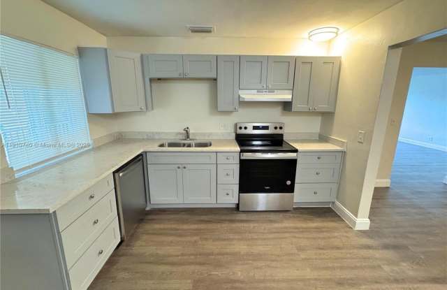 10601 NW 45th St photos photos 10601 NW 45th St photos photos