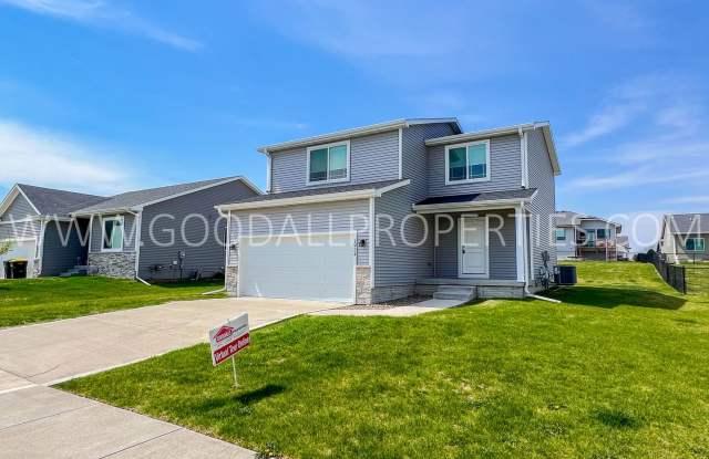 Rent Reduced!!! Beautiful 4 Bdrm, 2.5 Bathrooms in Adel! photos photos