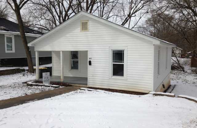 Wonderful 2BR/1BA house close to downtown Gallery 4