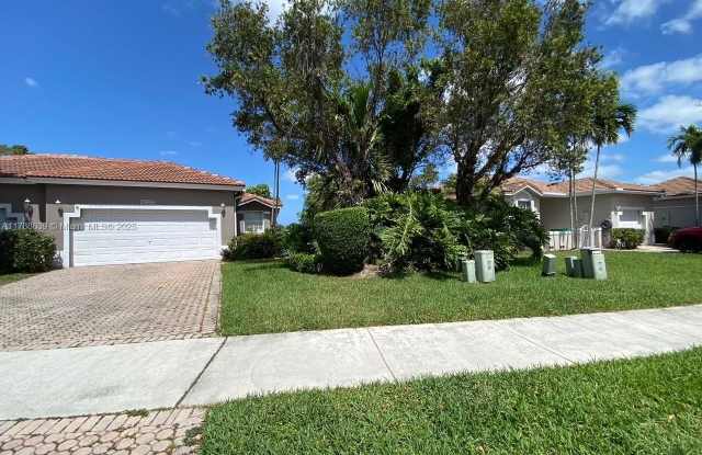 2491 Aragon Blvd photos photos