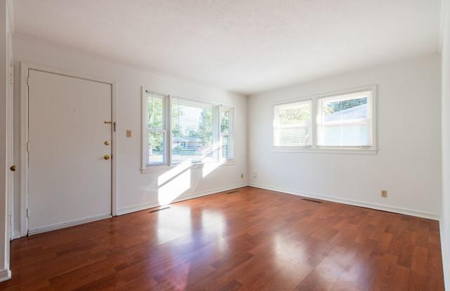 UPDATED 2-BEDROOM HOME | NEW KITCHEN| MOVE-IN READY! Gallery 4
