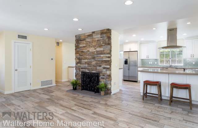 3426 Stadium Place Gallery 4