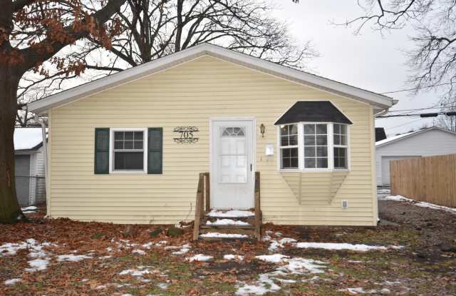 MIshawaka near Universities and shopping photos photos