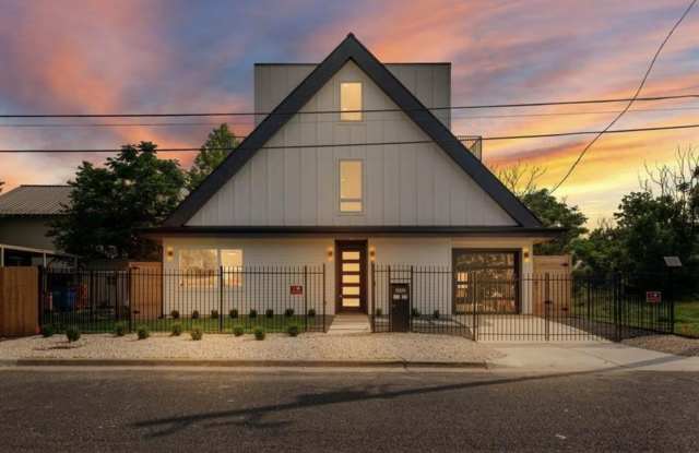 Incredible High-End New Construction Home for Rent in East Austin photos photos