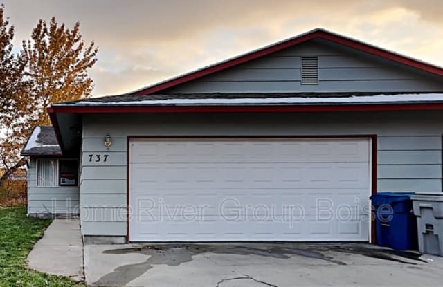 737 Amanita St photos photos
